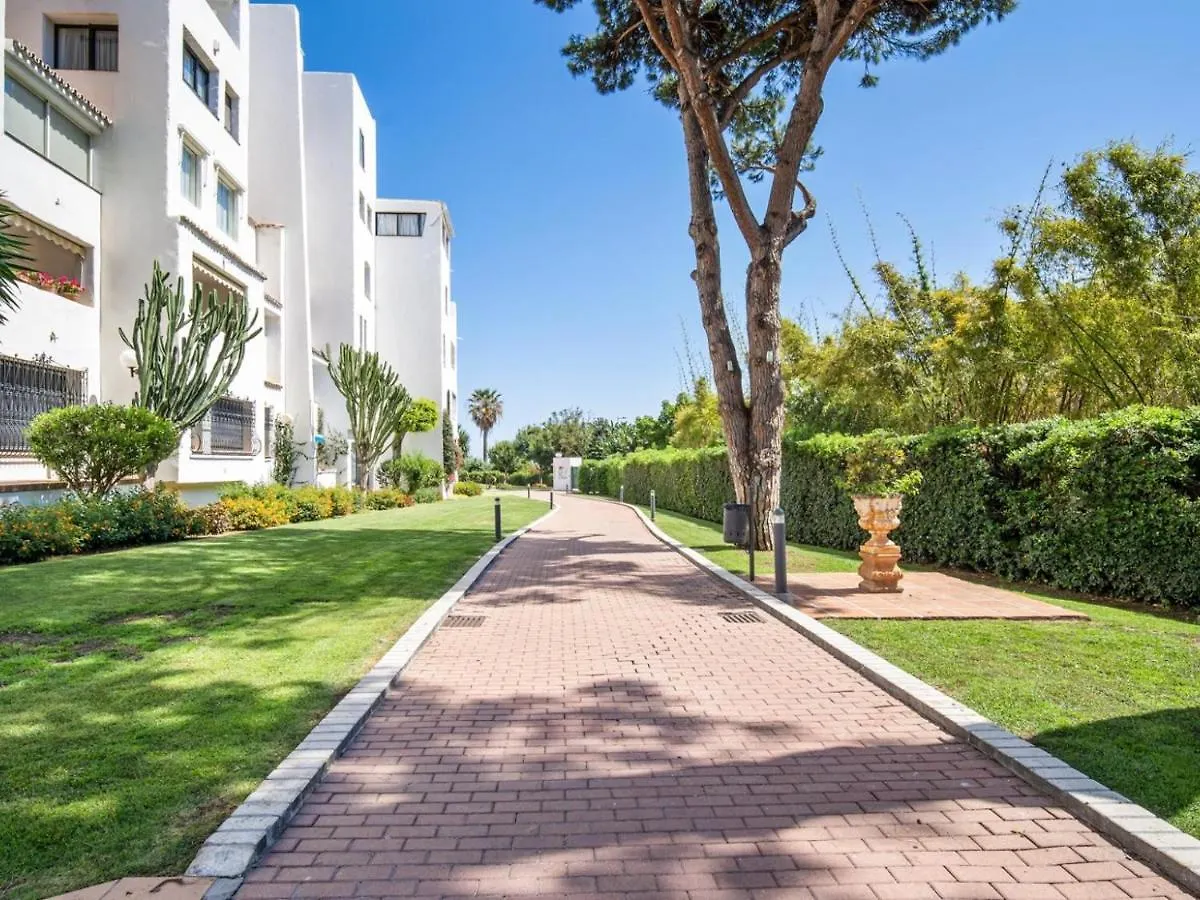 Vista Piscina Y Gran Terraza Ref Cadiz 111 Apartment Marbella