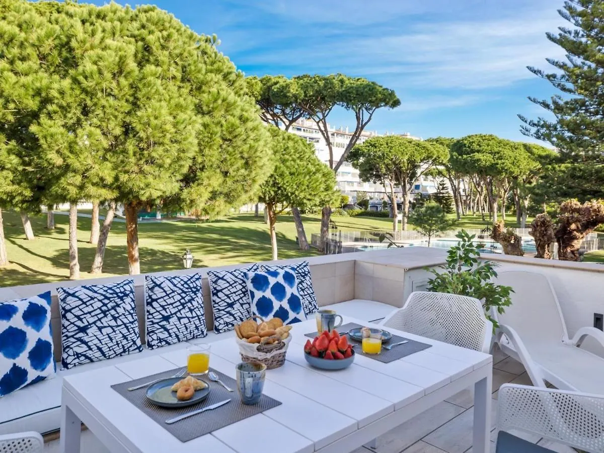 Vista Piscina Y Gran Terraza Ref Cadiz 111 Apartment Marbella Spain
