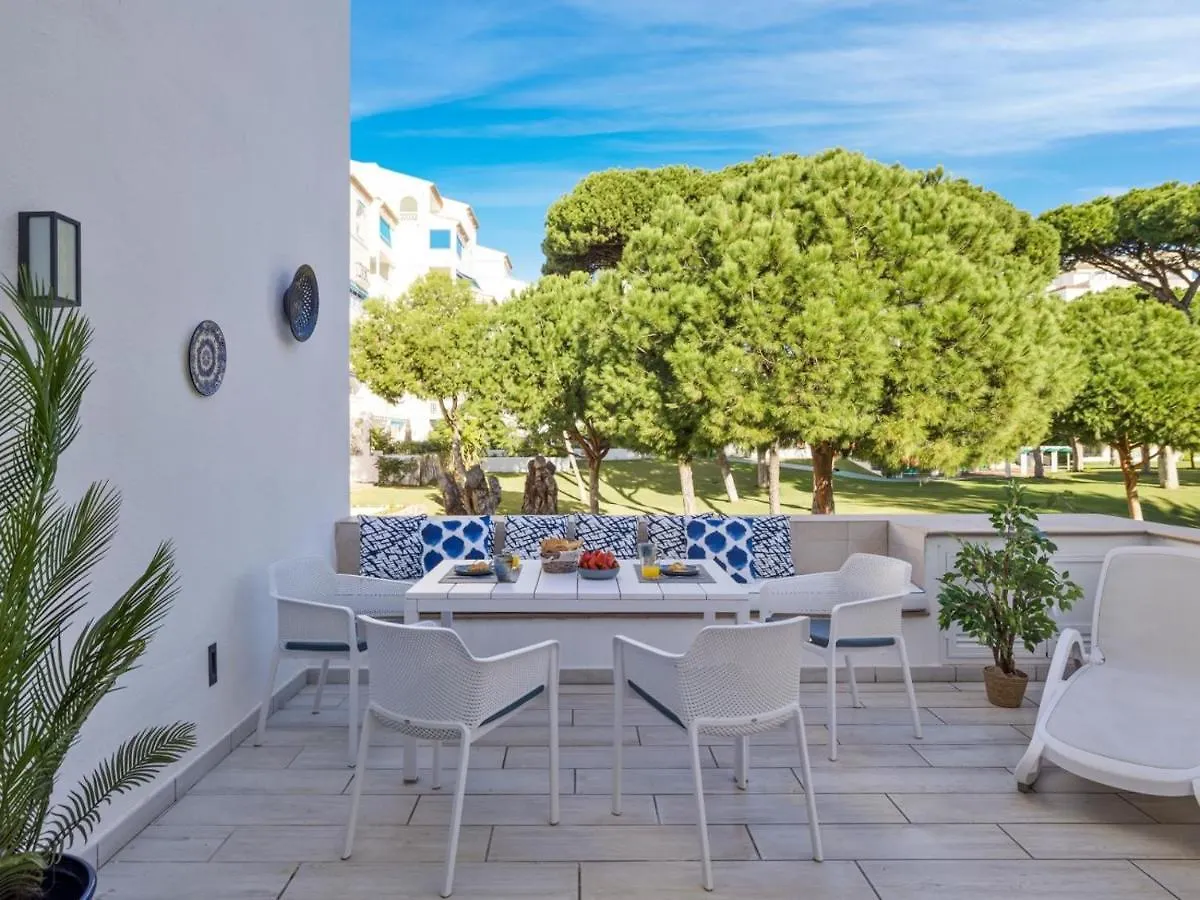 Vista Piscina Y Gran Terraza Ref Cadiz 111 Apartment Marbella