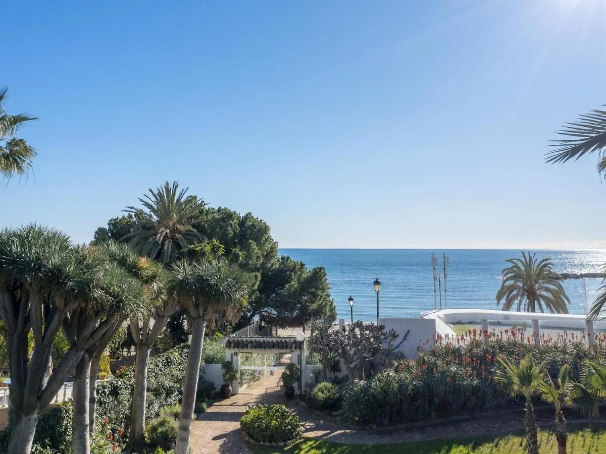 Vista Piscina Y Gran Terraza Ref Cadiz 111 Apartment Marbella Spain